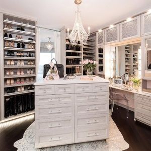 Now Selling My Clothes!